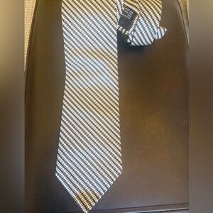 Vintage Gucci Black and White Patterned Tie